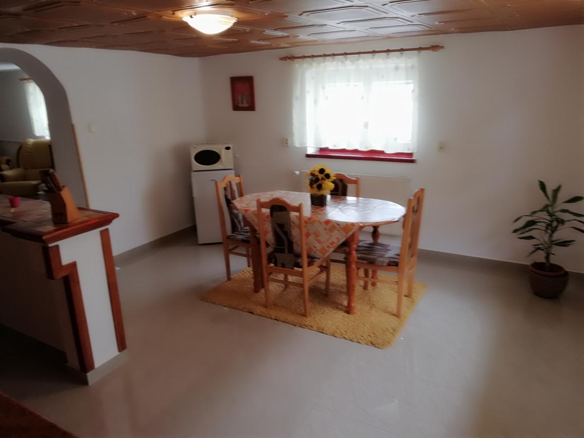 Domino Apartment Korytné Екстериор снимка